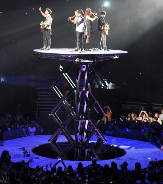 Jonas_Triple_Scissor_Lift.jpg