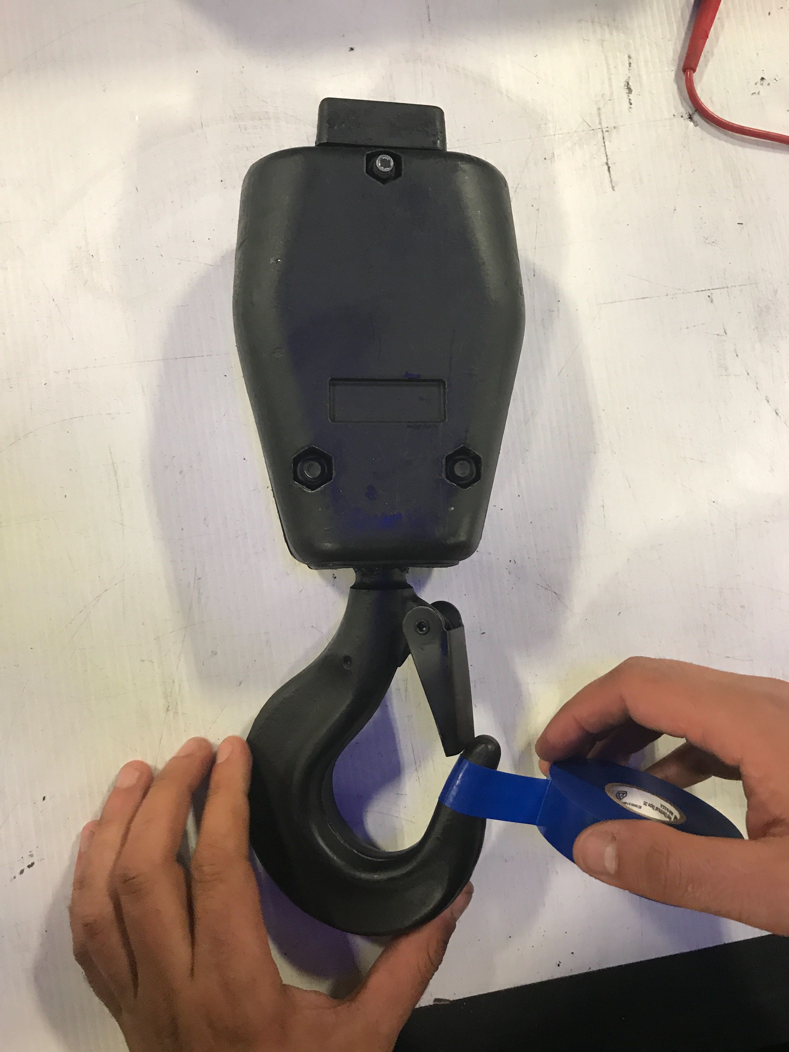 NavHoist Chain Hook Load Retention